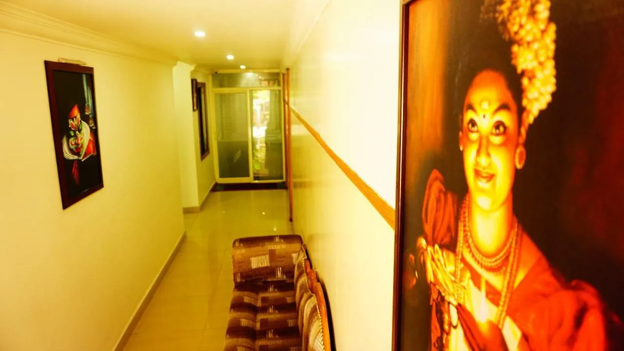 Thayamkery'S Royal Inn Kochi Hotel