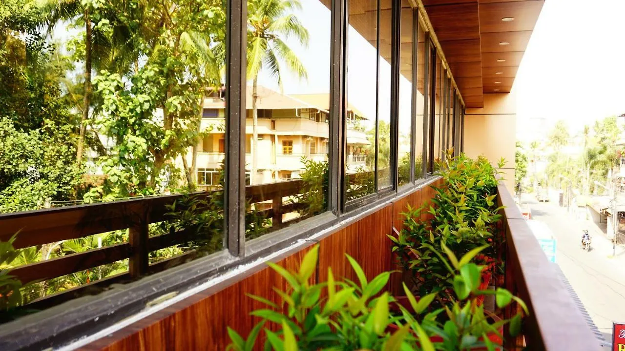 Hotel Thayamkery'S Royal Inn Kochi