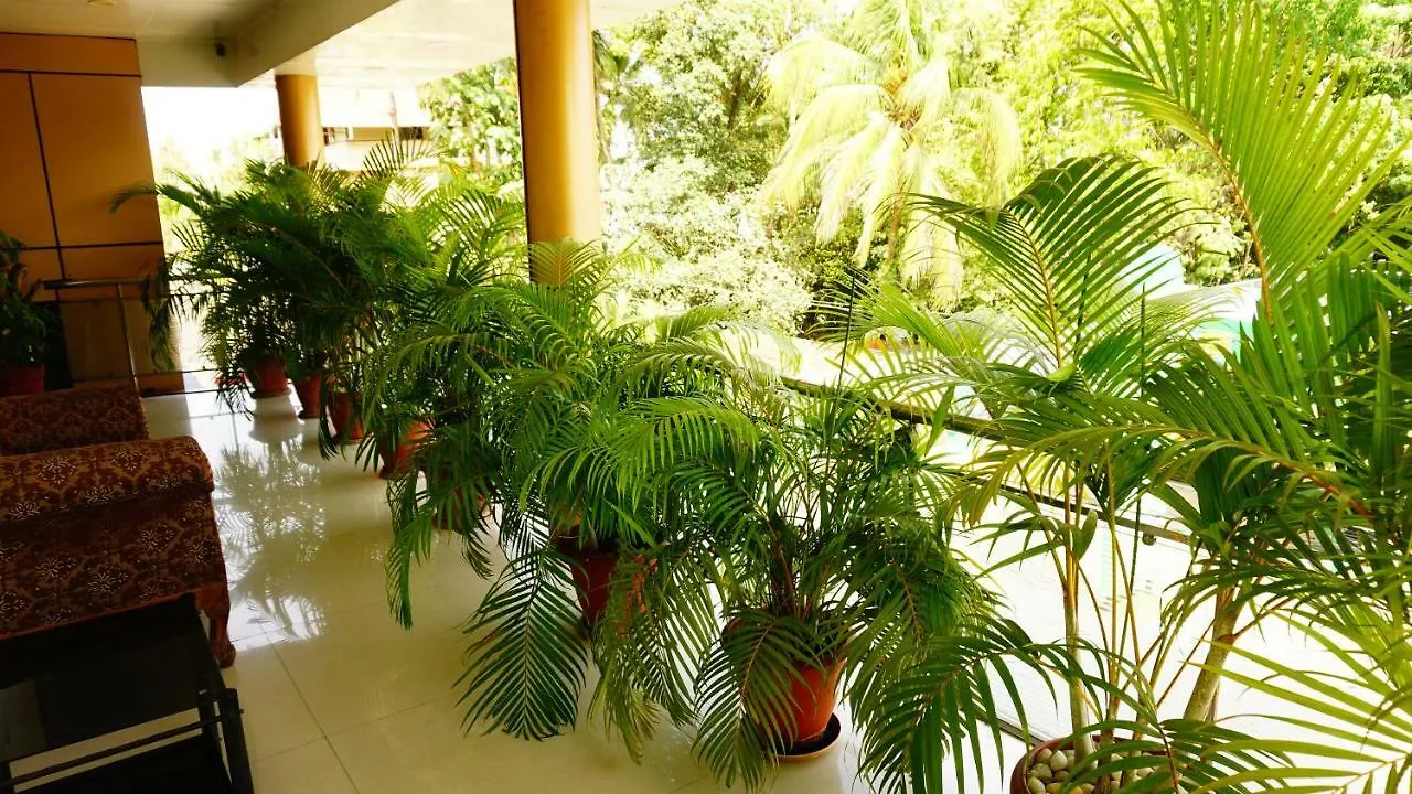 Hotel Thayamkery'S Royal Inn Kochi