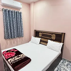 Shree Sharda Maa Paying Varanasi
